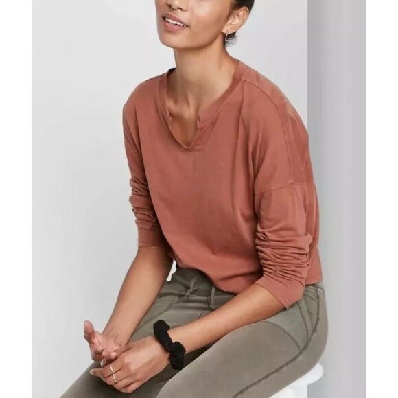 Wild Fable Long Sleeve V-Neck Notch Front Cropped Boxy T-Shirt Brown Women’s LG - Picture 1 of 6